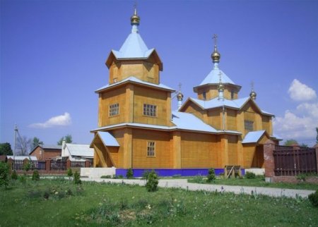 Храм в национальном парке «Самарская Лука»