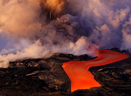 Огненные реки в парке Гавайские вулканы