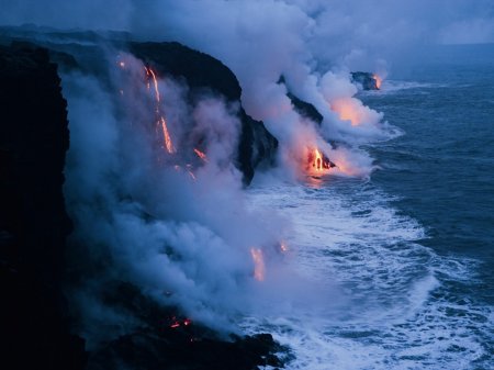 Потоки лавы в парке Гавайские вулканы
