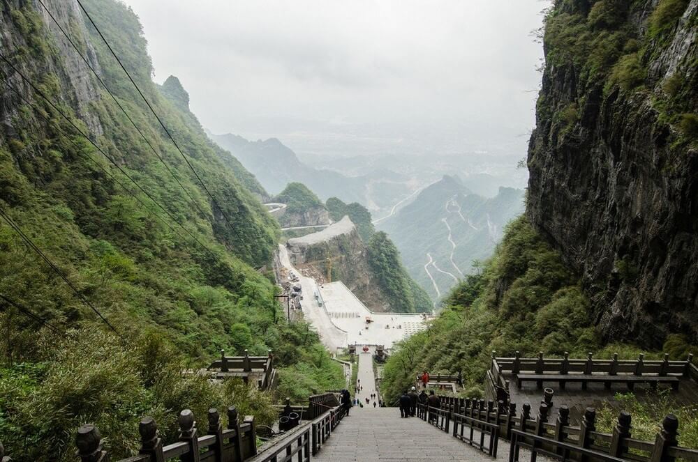 Национальный парк Чжанцзяцзе в Китае, ступени, красивый вид